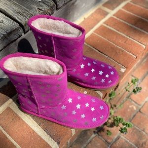 Ugg Classic Short II Water Resistant Stars Boot